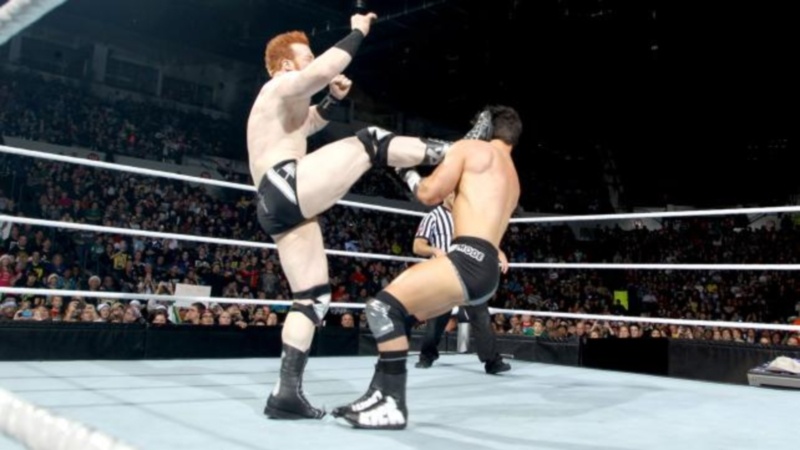 SmackDown: Νέα χρονιά με «brogue kick» (photos+videos)