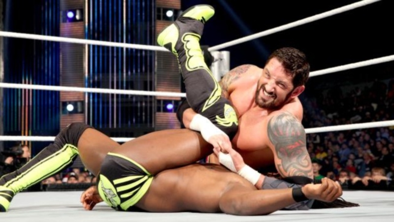 SmackDown: Νέα χρονιά με «brogue kick» (photos+videos)