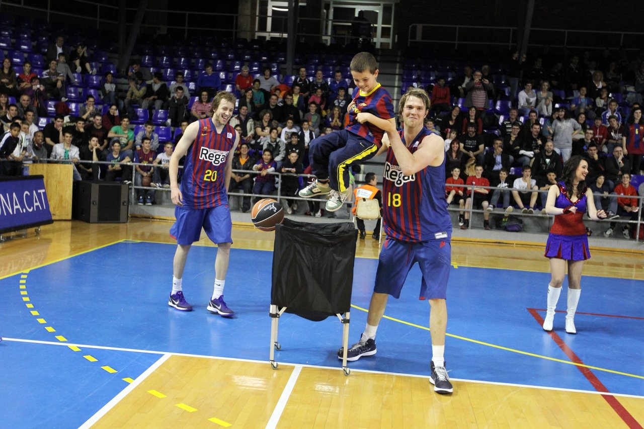 Μπαρτσελόνα: «Σάρας» και Ολυμπιακός στην ανασκόπηση του 2012 (photos)