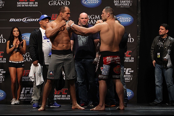 UFC 155: Όλοι στα κιλά τους (videos+photos)