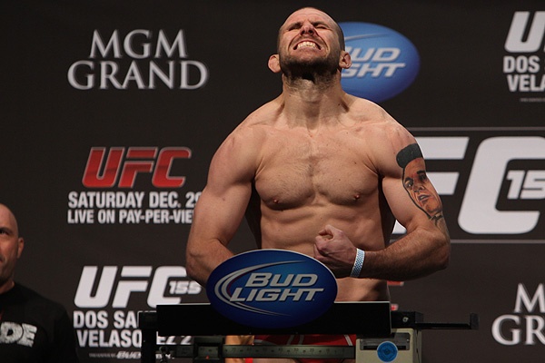 UFC 155: Όλοι στα κιλά τους (videos+photos)