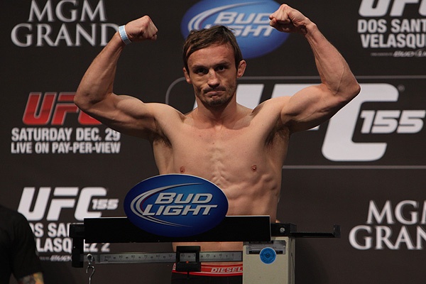 UFC 155: Όλοι στα κιλά τους (videos+photos)