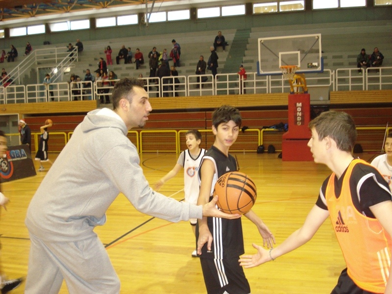 GBA: Μοίρασε χαρά ο Ντικούδης (photos)