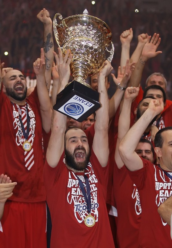 Ανασκόπηση 2012-Μπάσκετ-Ελλάδα: «Αιώνιες» κούπες (photos)