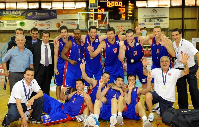 Ανασκόπηση 2012-Μπάσκετ-Ελλάδα: «Αιώνιες» κούπες (photos)