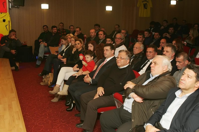 Βασάρας: Πλήθος κόσμου στην πρώτη μέρα του φιλανθρωπικού Bazaar (photos)