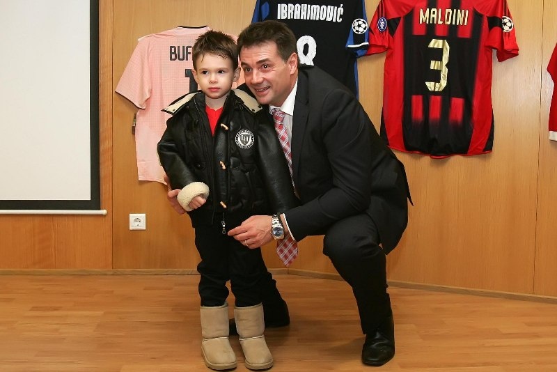 Βασάρας: Πλήθος κόσμου στην πρώτη μέρα του φιλανθρωπικού Bazaar (photos)