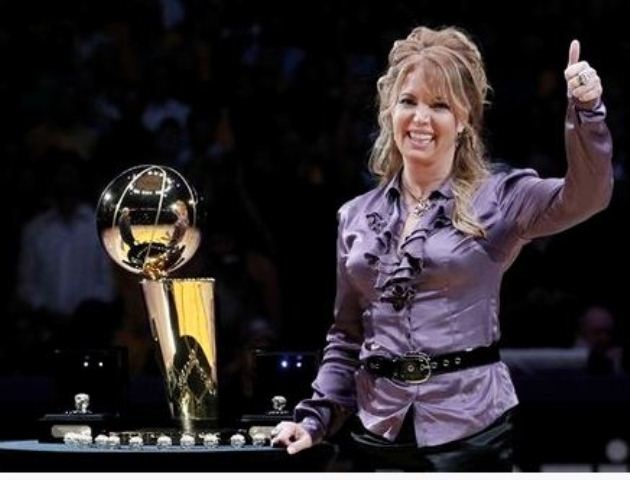 ΝΒΑ: Αρραβωνιάστηκε ο Φιλ Τζάκσον (photos)