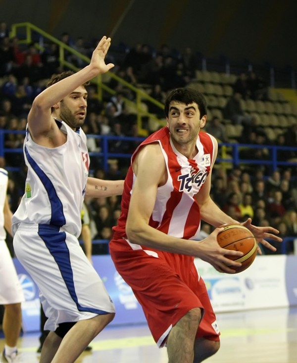 Πανελευσινιακός-Ολυμπιακός 76-94: «Έντεκα στα έντεκα» με σούπερ Πρίντεζη (photos)