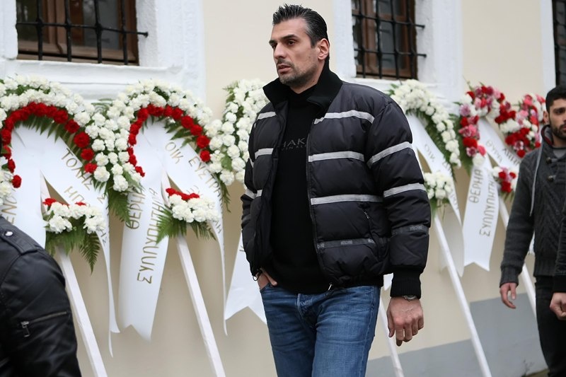 Θρήνος στην κηδεία του Νίκου Σαμαρά (photos)