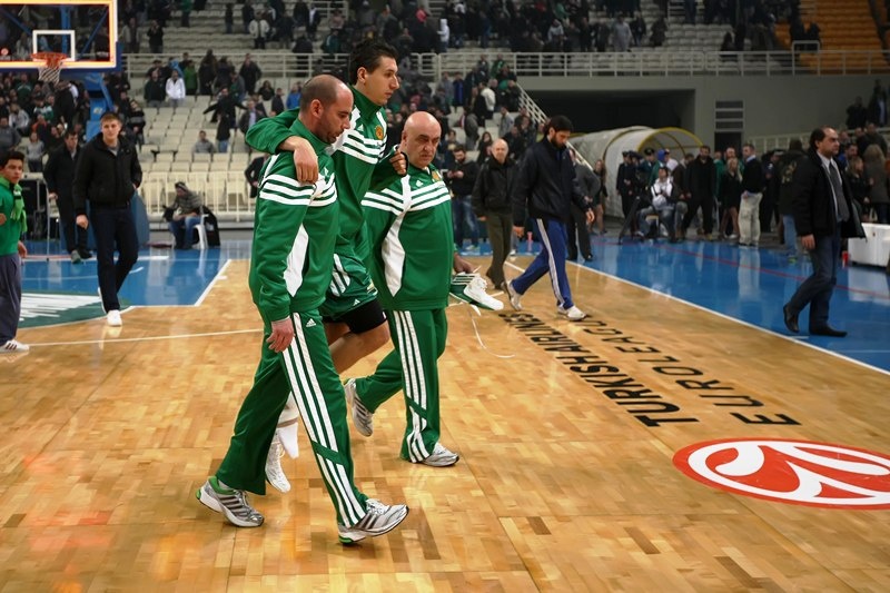 Παναθηναϊκός: Σοκ με Διαμαντίδη, έσκισε τη φανέλα του! (video+photos)