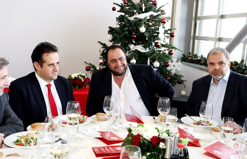 Ολυμπιακός: Το photostory της «ερυθρόλευκης» πίτας!
