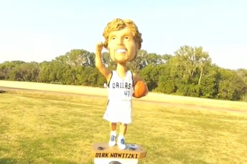 Ντάλας Μάβερικς: Έστειλαν το Νοβίτσκι στο διάστημα (videos+photos)