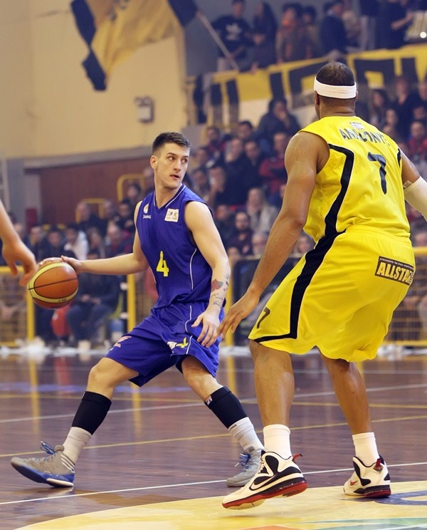 Ηλυσιακός: Νίκη «ανάσα» (photos)
