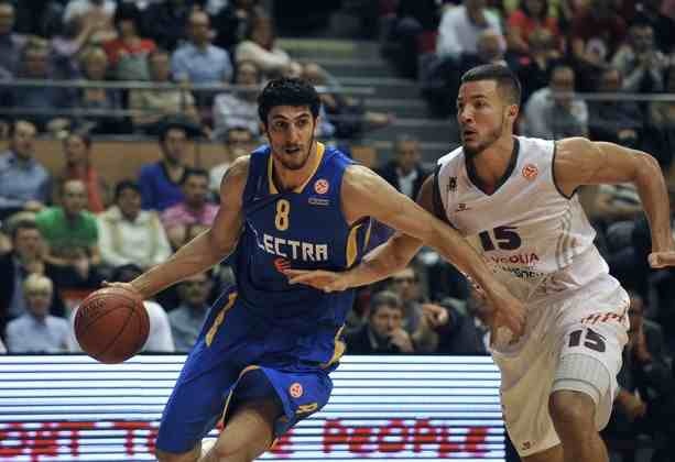 Ελιγιάχου στο Onsports: «Θα γίνει... πραγματική μάχη με Ολυμπιακό!» (photos+videos)