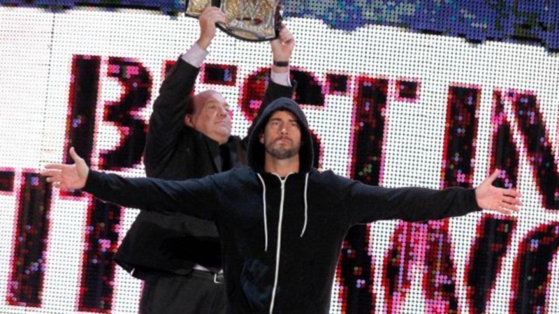 SmackDown: Νευριασμένος γίγαντας (photos+video)