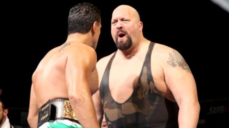 SmackDown: Νευριασμένος γίγαντας (photos+video)