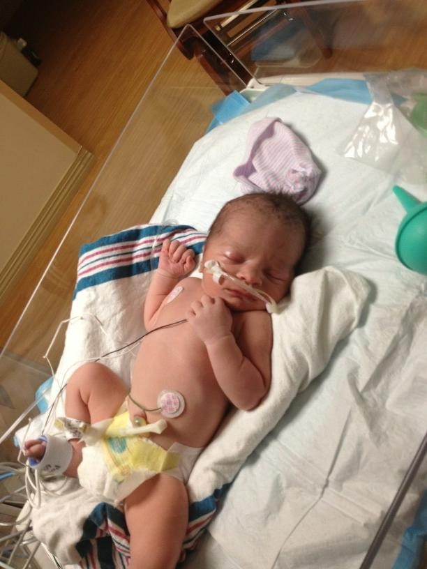 Ο νεογέννητος γιος του Νικ Καλάθη (photo)