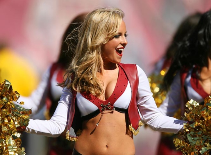 NFL: Η κόντρα των Cheerleaders (photos)