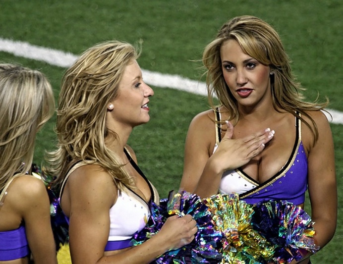 NFL: Η κόντρα των Cheerleaders (photos)