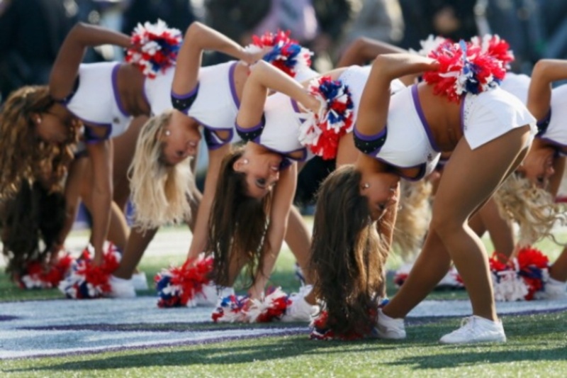 NFL: Η κόντρα των Cheerleaders (photos)