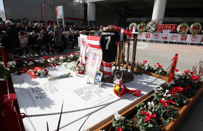Ολυμπιακός: «Αδέρφια ζείτε, εσείς μας οδηγείτε» (photos)