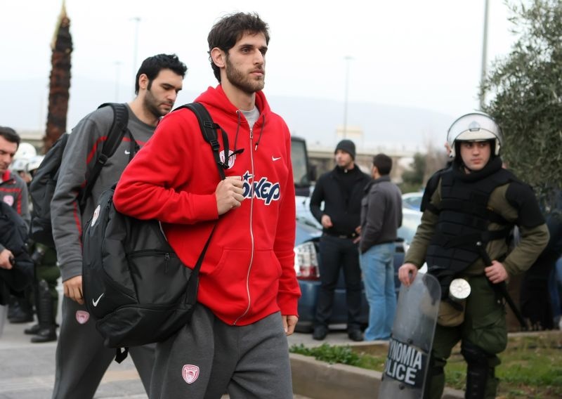 Η άφιξη του Ολυμπιακού (photos)