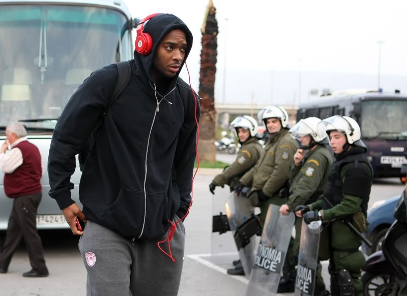 Η άφιξη του Ολυμπιακού (photos)