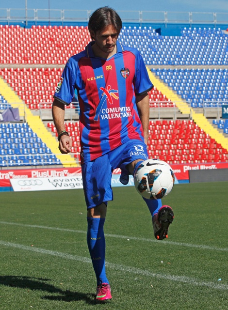 Λεβάντε: Η παρουσίαση του Ακουαφρέσκα (photos+video)