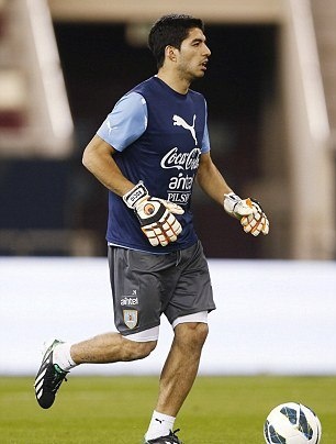 Ουρουγουάη: Τερματοφύλακας ο Σουάρες! (photos+video)