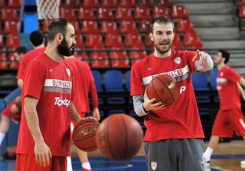Ολυμπιακός: Με Αγγελόπουλους η προπόνηση (photos)