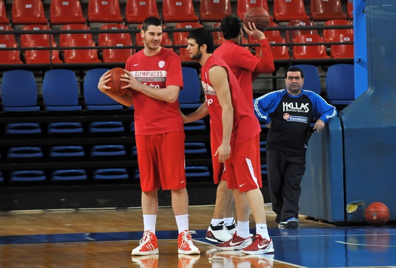 Ολυμπιακός: Με Αγγελόπουλους η προπόνηση (photos)