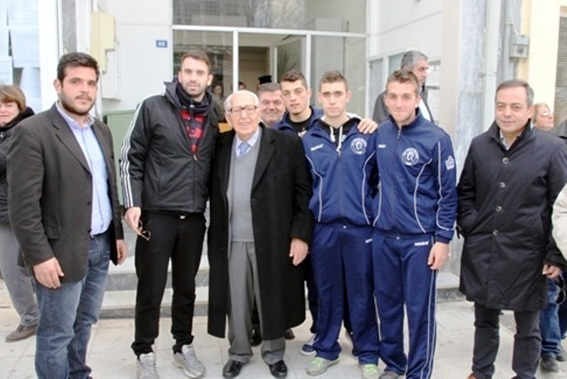Ρήγας Φεραίος: Τίμησε Μακρόπουλο (photos)