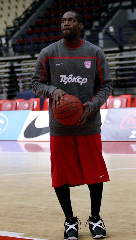 Ολυμπιακός: Στο ΣΕΦ ο Πέρκινς (photos)