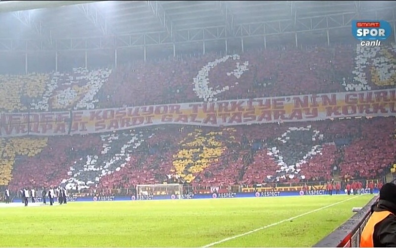 Γαλατάσαραϊ: Τσάμπα ο... κόπος των οπαδών και της κυρίας Σνάιντερ (photos)