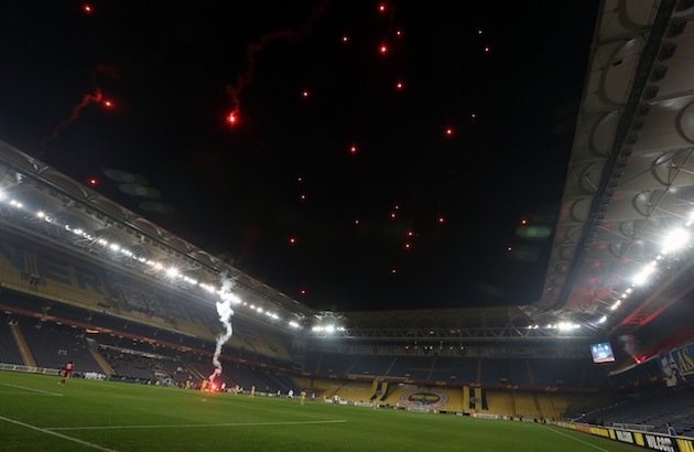 Φενέρμπαχτσε: Η νύχτα... μέρα στο Σουκρού Σαράτσογλου! (photos+video)