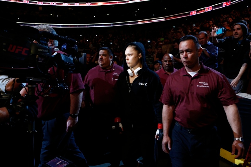 UFC 157: «Βασίλισσα» η Rousey (photos+videos)