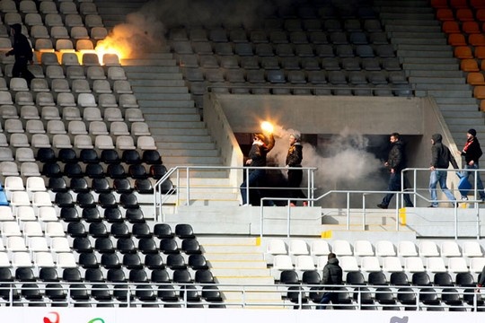Σοβαρά επεισόδια σε αγώνα νέων στην Πορτογαλία (photos+video)