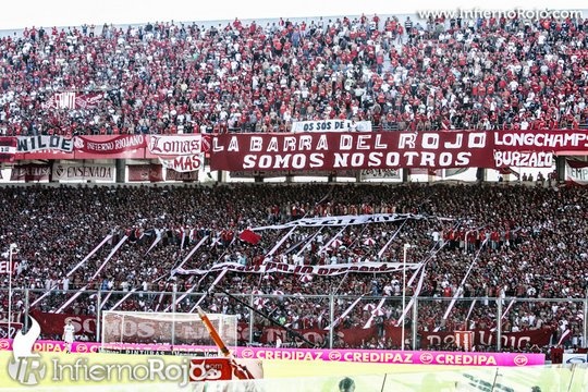 Τρομερή ατμόσφαιρα στο Ιντεπεντιέντε – Ρασίνγκ (photos+videos)