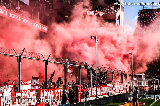 Τρομερή ατμόσφαιρα στο Ιντεπεντιέντε – Ρασίνγκ (photos+videos)