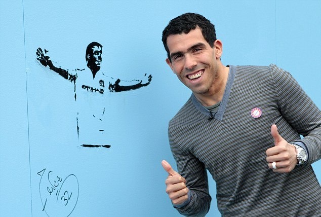 Μάντσεστερ Σίτι: Ο... καλλιτέχνης Κάρλος Τέβεζ (photos)