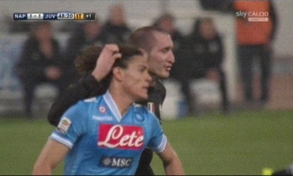 Νάπολι - Γιουβέντους: Οι αψιμαχίες Καβάνι - Κιελίνι (photos+videos)