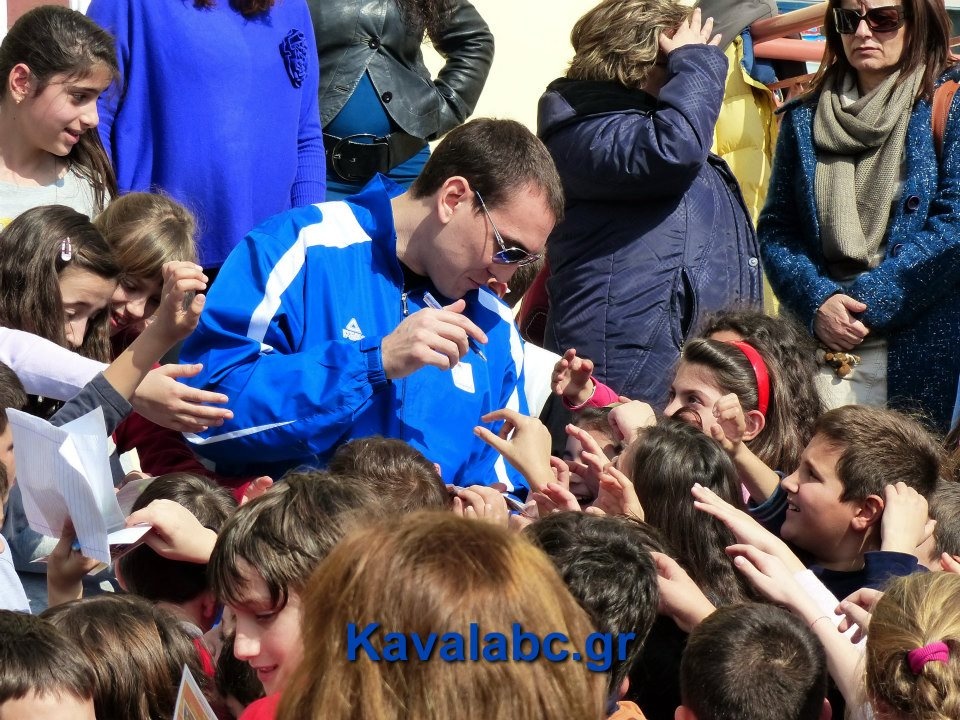 Καβάλα: Στο 16ο Δημοτικό Σχολείο (video+photos)