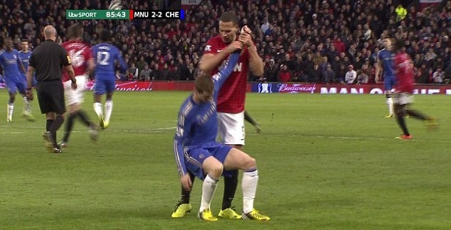 Μάντσεστερ Γιουνάιτεντ: Έσπρωξε τον Τόρες ο Φέρντιναντ! (photos+videos)