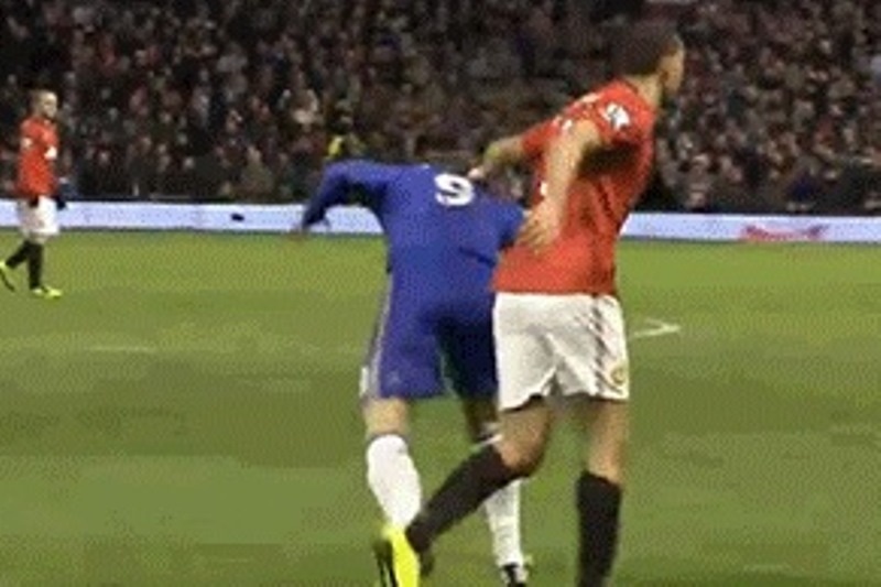 Μάντσεστερ Γιουνάιτεντ: Έσπρωξε τον Τόρες ο Φέρντιναντ! (photos+videos)