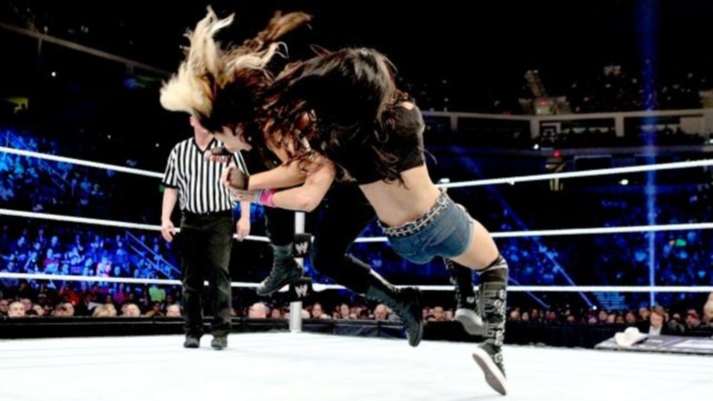 SmackDown: Ρεκόρ για… πλάκα (photos+videos)