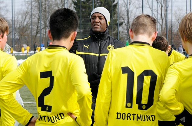 Μπορούσια Ντόρτμουντ: Ο Άγγλος πρώην στρατιώτης που ανακάλυψε τον Γκέτσε (photos)