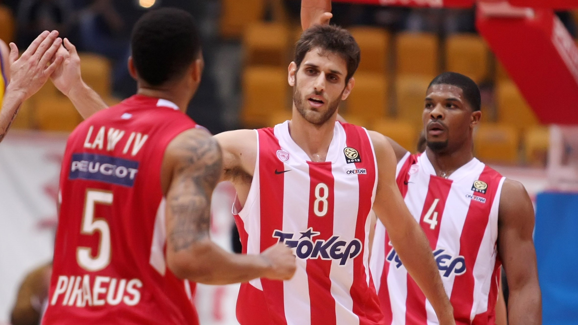 Ολυμπιακός: Με πλεονέκτημα και Εφές! (photos)