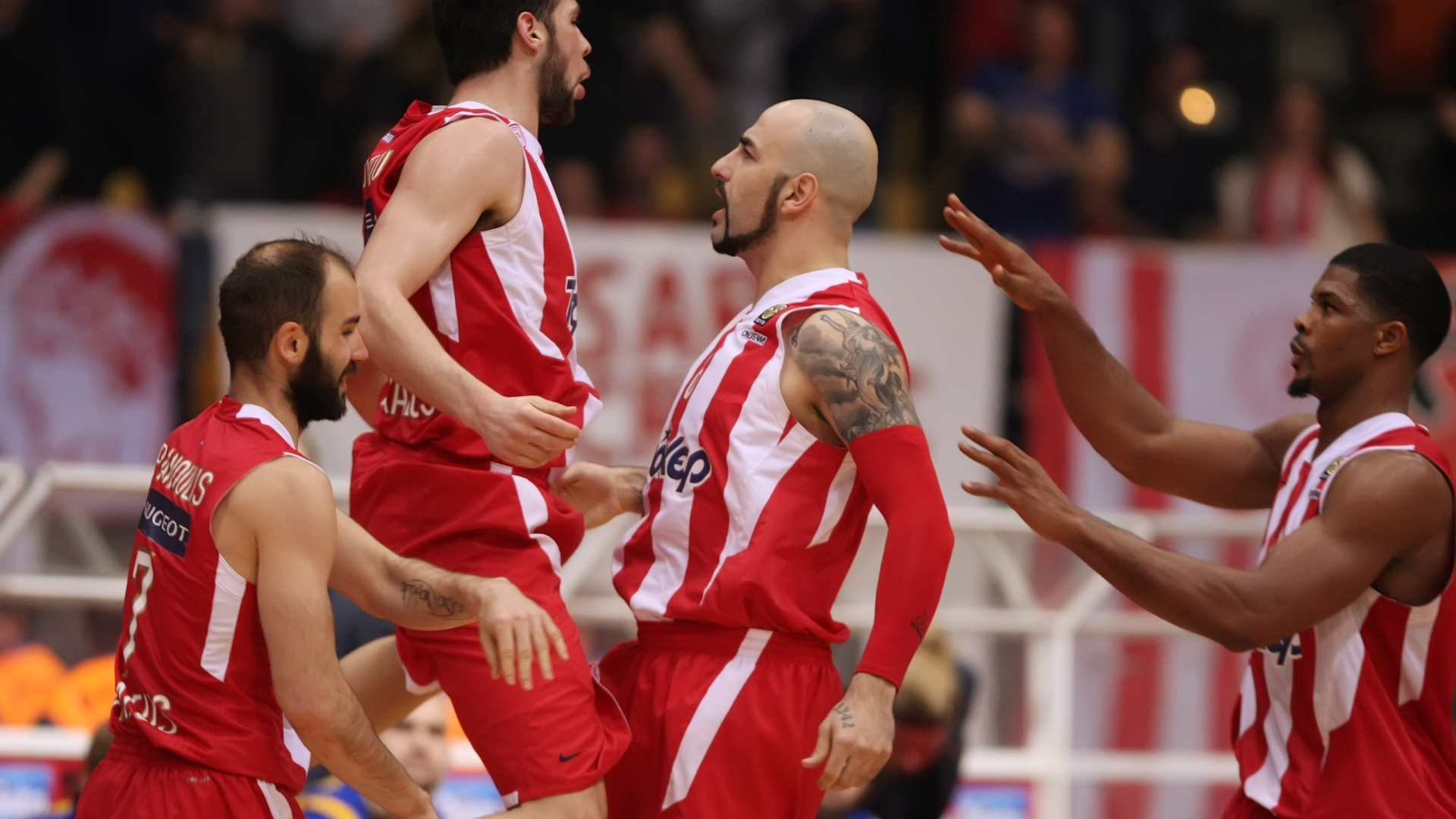 Ολυμπιακός: Με πλεονέκτημα και Εφές! (photos)