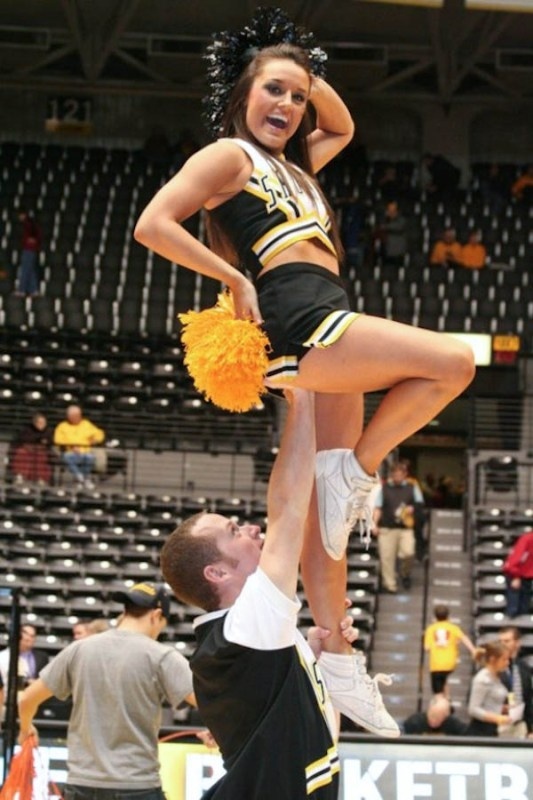 NCAA Final Four: Οι cheerleaders των φιναλίστ (photos)